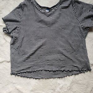 Old Navy lettuce edge crop top